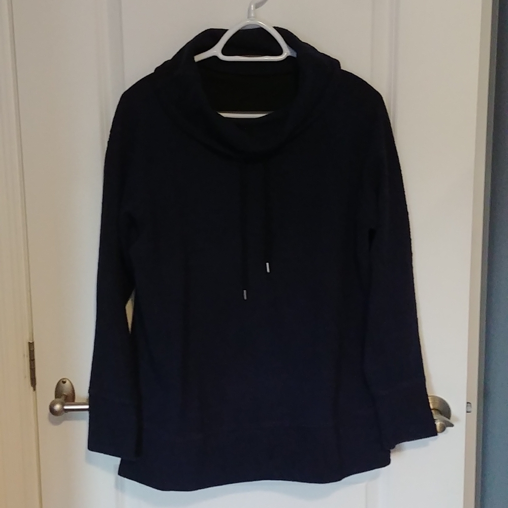 Navy blue top